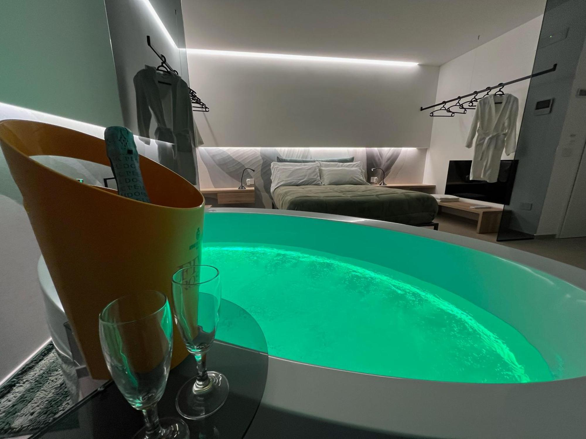 Seacity Suite & Stay モノーポリ エクステリア 写真